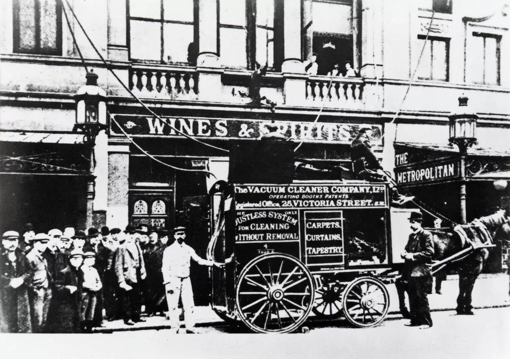 the-development-history-of-vacuum-cleaners-2.jpg the-development-history-of-vacuum-cleaners-2.jpg