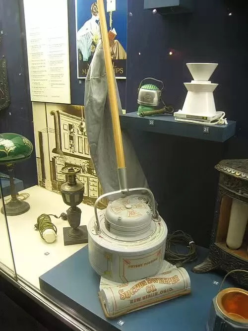 the-development-history-of-vacuum-cleaners-3.jpg the-development-history-of-vacuum-cleaners-3.jpg